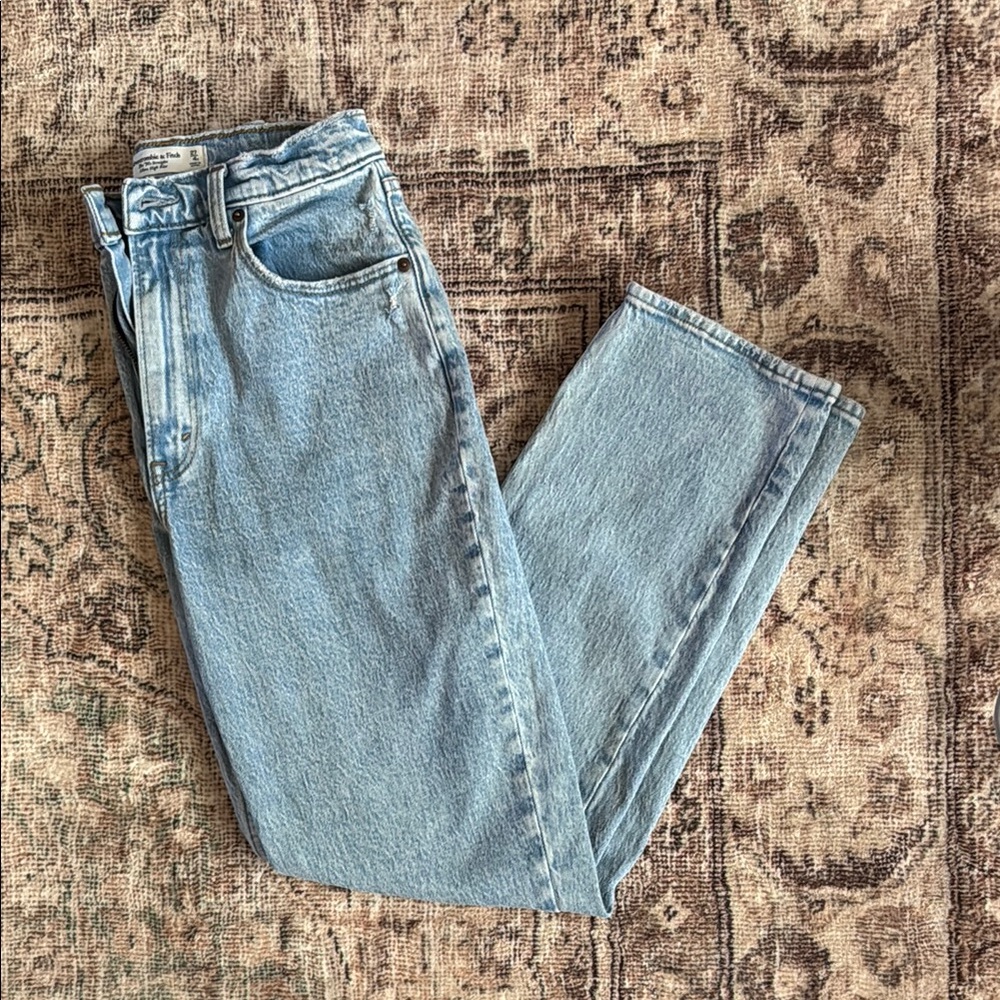 Abercrombie 90s high rise straight jean